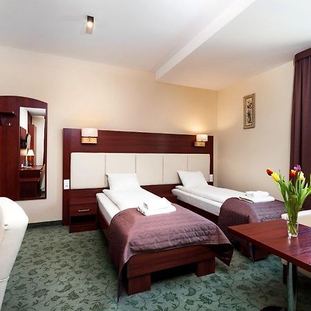 Hotel Mlyn ลูบลิน ภายนอก รูปภาพ