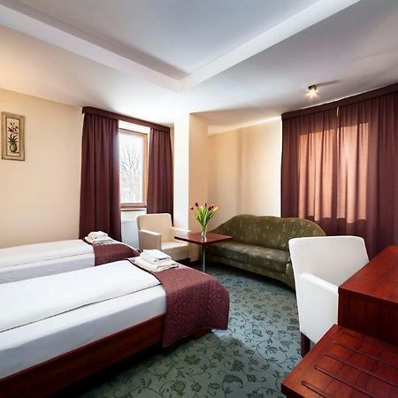 Hotel Mlyn ลูบลิน ภายนอก รูปภาพ